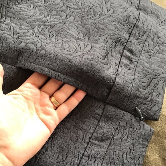 Ann Taylor LOFT black pencil skirt, mini length - Picture 7 of 8